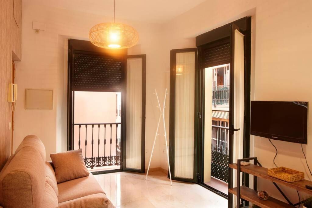 Apartamento Barrio Alfalfa Apartment Севиля Екстериор снимка